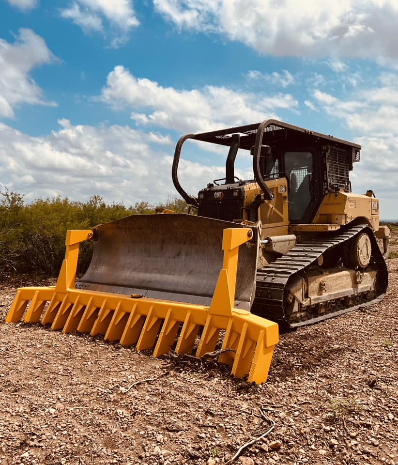 HEBBRONVILLE MACHINE SHOP 8’ TO 24’ PIN ON HEAVY DUTY STACKING RAKE FOR SKID STEER