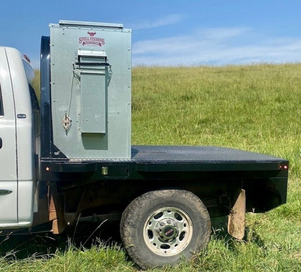 Stull Feeders Grain/Cube Auger Feeders | Model 1100, 1200, 1600 & 2100 LB | 12V | Up To 25 HP | For Truck
