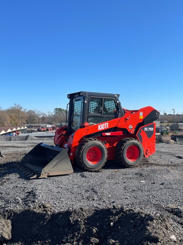 Kioti SL750 Compact Wheel Loader Diesel Engine | 5,380 lbs Tipping Load | Vertical Lift Path|  74 HP For Skidsteer