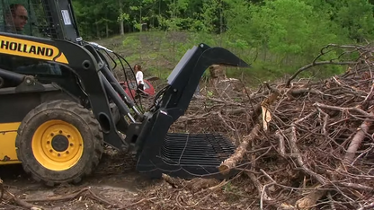 STOUT | XHD Brush & Root Grapple | 4" Tine Spacing | Model 72" Width | Hydraulic Flow 15–25 GPM | 26–37 kW / 35–50 HP|For Skid Steer