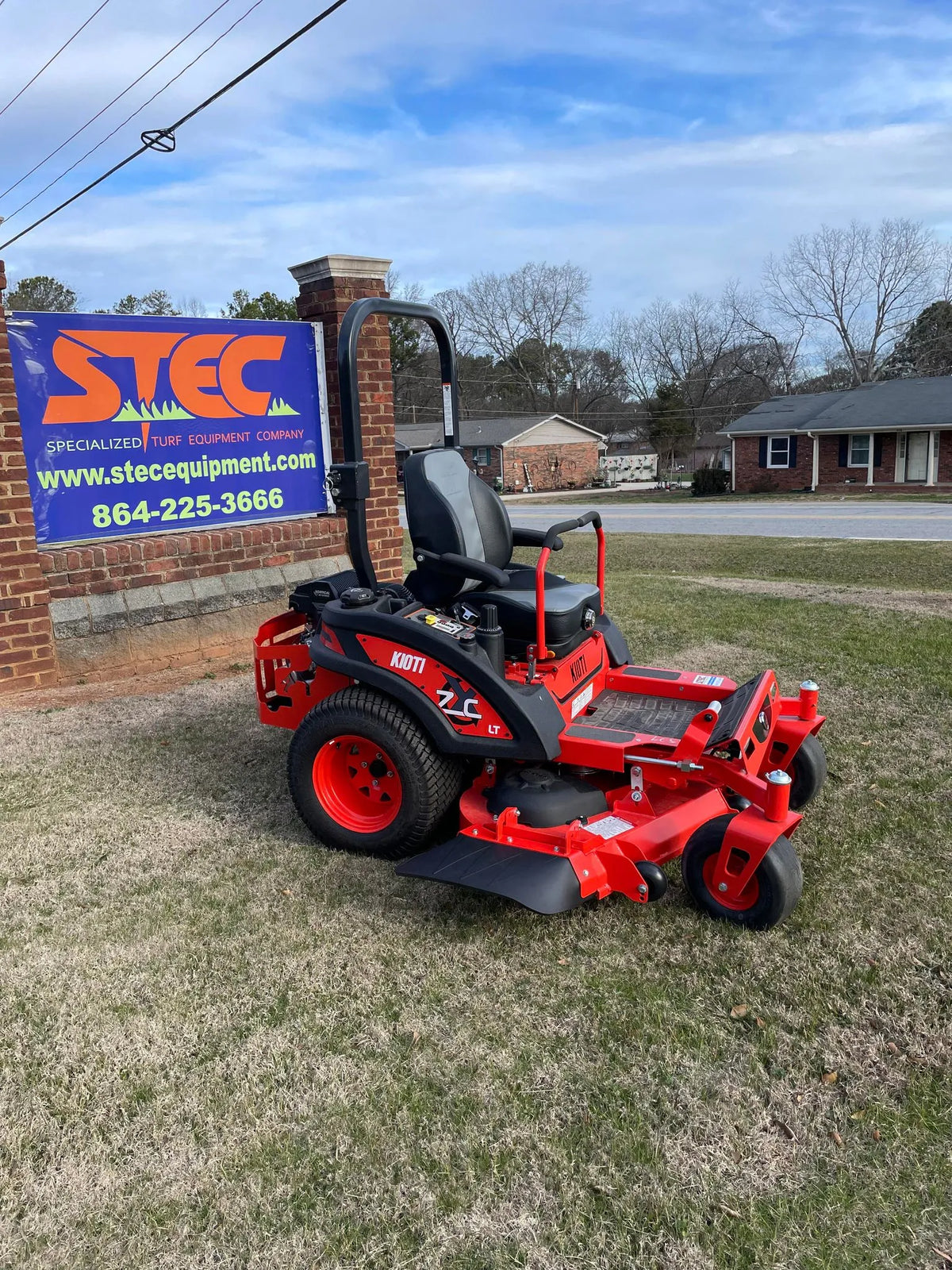KIOTI Zero-Turn Mower | ZXC54LT | 54″ Fabricated Deck 24 – Ripping