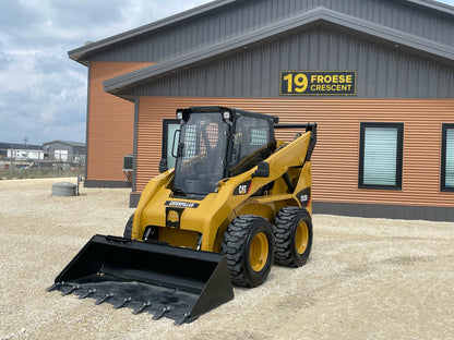 Skid Steer Doors Cab Enclosure Door | CAT‑AB‑G2 (Caterpillar A & B Series) | ½" Lexan Polycarbonate | 15–25 GPM | For Caterpillar Skid Steers