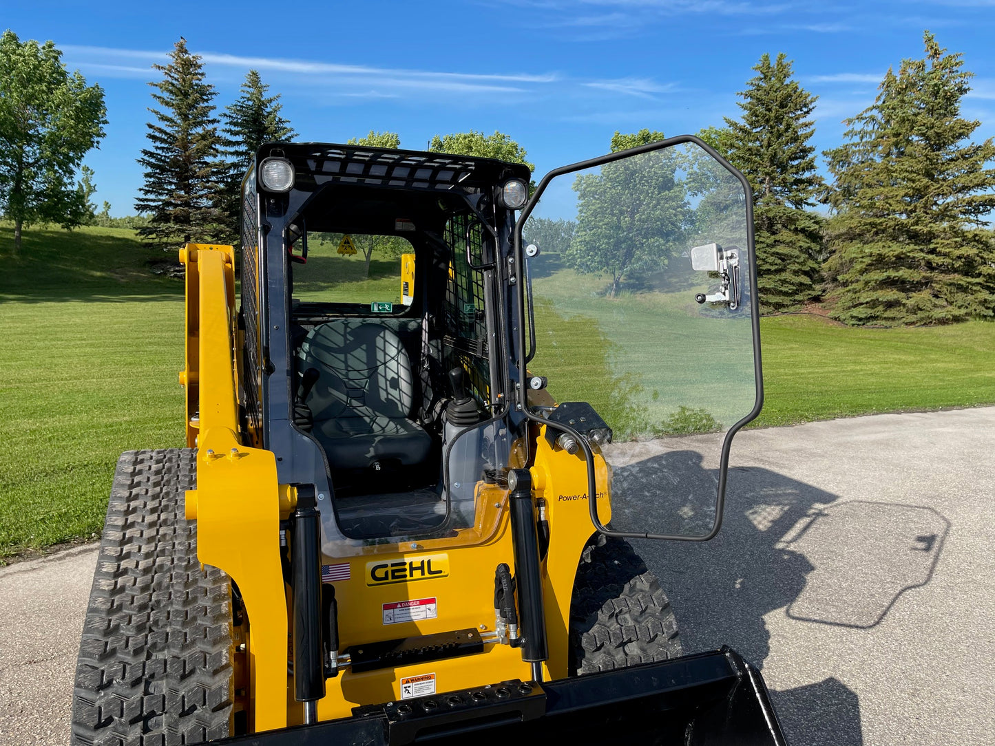 Skid Steer Doors Cab Enclosure Door | BSD‑GRRT | 15–25 GPM | For GEHL R/RT Series Skid Steers