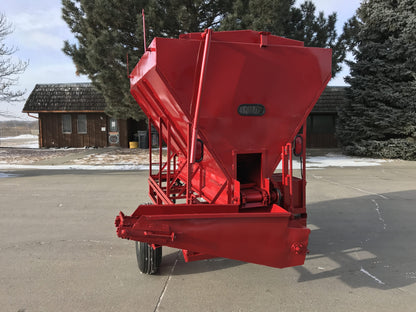 Global Equipment Apache Range Feeder | Capacity 3,200 lbs | Ground Mounted