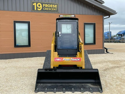 Skid Steer Doors Cab Enclosure Door | SSD‑ASV70/80 (ASV SR70/SR80) | ½" Lexan Polycarbonate | 15–25 GPM | For ASV SR70/SR80 Skid Steers