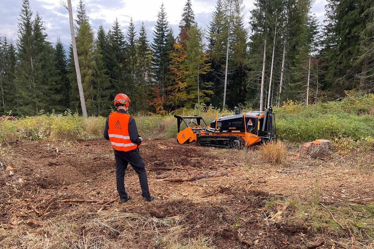 FAE Remote-Controlled Tracked Carrier | Model RCU120 | Up to 55° Slopes | 120 HP | For Forestry