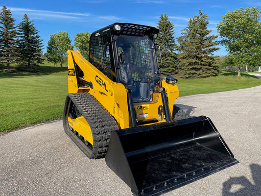 Skid Steer Doors Cab Enclosure Door | BSD‑GRRT | 15–25 GPM | For GEHL R/RT Series Skid Steers