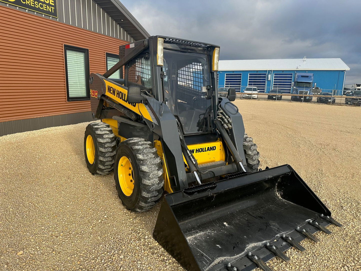 Skid Steer Doors Cab Enclosure Door | NH‑L‑VL (New Holland L Series) | 15–25 GPM | For New Holland L Series Skid Steers