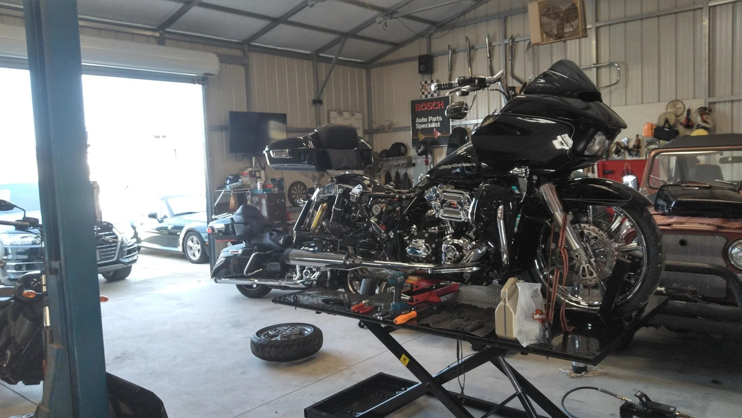 Black Widow Air/Hydraulic Motorcycle Lift Table Wide | Model BW-1500AO-V2-MC | Platform Size 78" x 47" | Capacity 1,500 lb | For Street, Touring & Cruiser Motorcycles