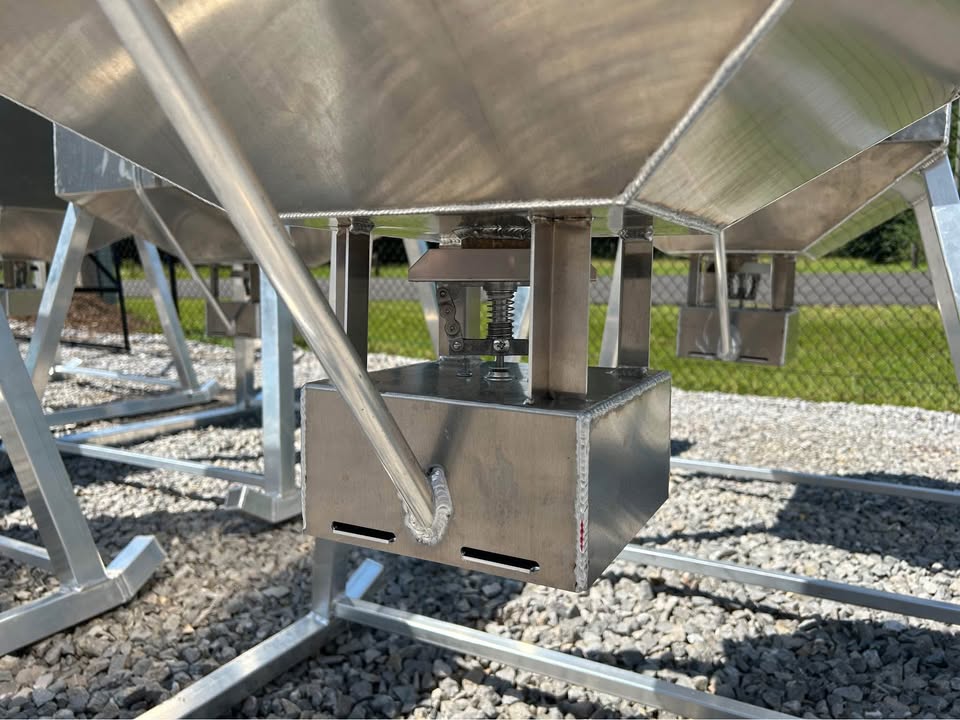 Aluminum Outfitters Broadcast Feeders | Capacities 350, 650 & 1000 lbs | Eliminator Varmint‑Proof