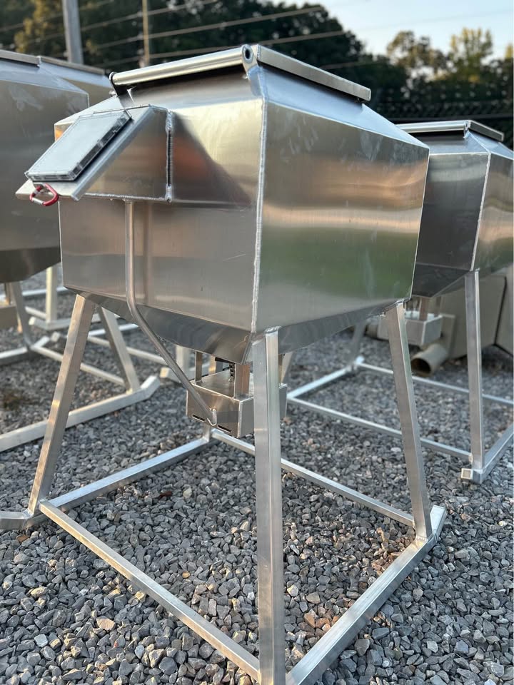 Aluminum Outfitters Broadcast Feeders | Capacities 350, 650 & 1000 lbs | Eliminator Varmint‑Proof