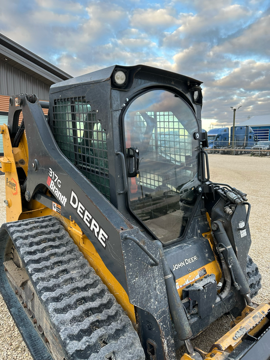 Skid Steer Doors Cab Enclosure Door | BSD‑M (John Deere D/E/G/GR Series 312–333) | ½" Lexan Polycarbonate | 15–25 GPM | For John Deere Skid Steers