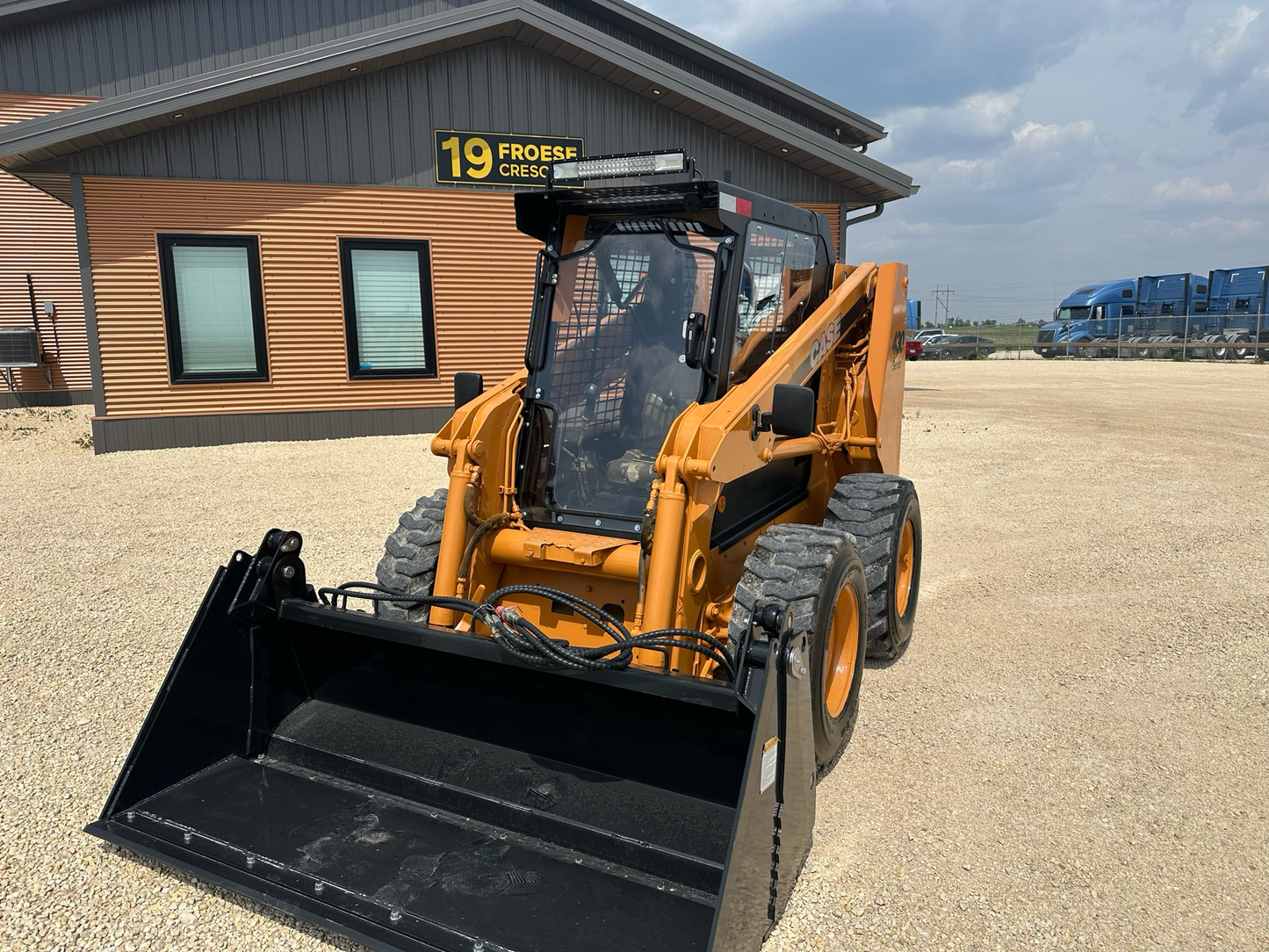 Skid Steer Doors Cab Enclosure Door | BSD‑C410 (Case 410–440 Series 1 & 2) | ½" Lexan Polycarbonate | 15–25 GPM | For Case 410/420/430/440 Skid Steers