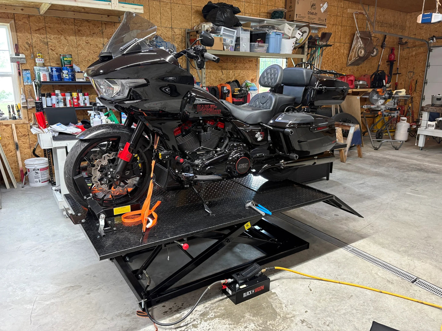 Black Widow Air/Hydraulic Motorcycle Lift Table Wide | Model BW-1500AO-V2-MC | Platform Size 78" x 47" | Capacity 1,500 lb | For Street, Touring & Cruiser Motorcycles