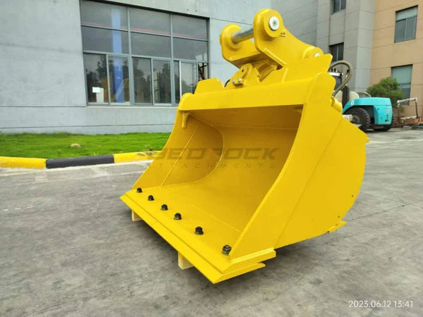 Bedrock Attachments Tilt-Ditch Cleaning Bucket | Width 60-Inch | Capacity 0.90 CU M | Machine Size 20-30 Tons | For Excavator