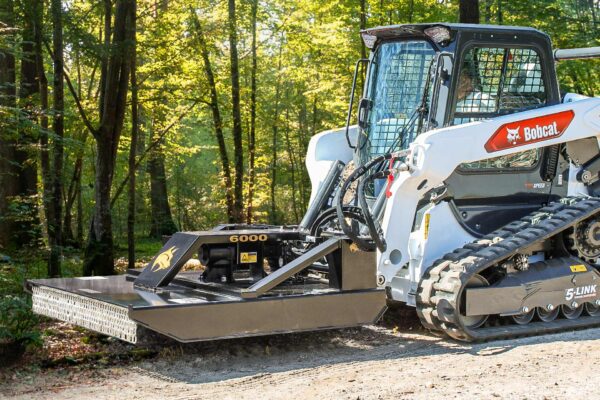 Brush Wolf Closed Front / Heavy-Duty Brush Cutter Series | Cutting Width 60", 66", 72" & 78" inches | Hydraulic Flow Range	10-40 GPM | For Skid Steer