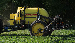 Demco | 600 Gallon Pull Type Sprayer | Medium Capacity | 45′ To 66′ Boom Width | Hydraulic Front Fold or X-Fold |  Horsepower 75 To 120 Hp | For Tractor