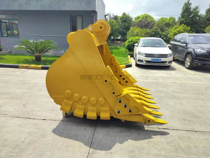 Bedrock Attachments Heavy-Duty Bucket & Adjuster GP | Width 60-Inch | Capacity 1.71 CU M | Machine Size 24-30 Tons | For Excavators CAT 324