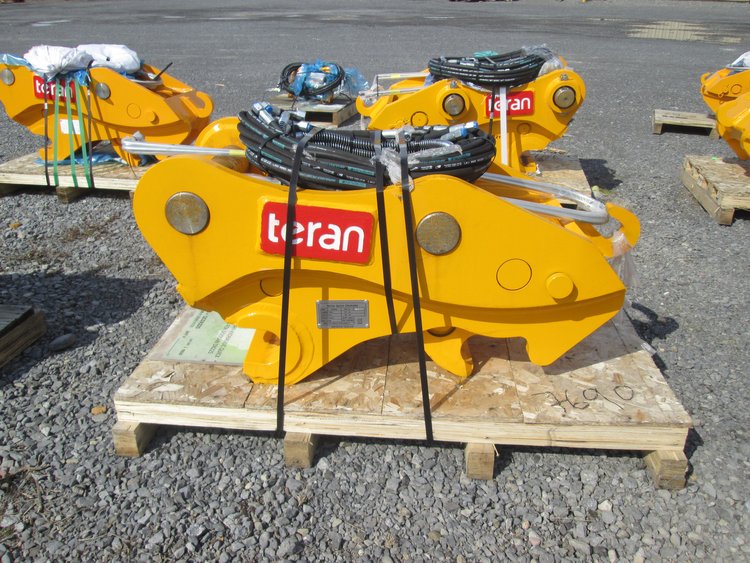 Teran Doosan Excavator Quick Coupler | Model DX-225 | Hydraulic Operation | Coupler Width 13" inches | For Excavators