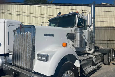 2014 Kenworth Sleeper Truck | Model W900 | 10-Speed Manual | Horsepower 475 HP | USED