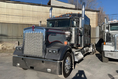 2022 Kenworth Heavy-Duty Truck | Model W900 | Horsepower 625 HP | Fuel Tank Capacity 300 Gallons | USED