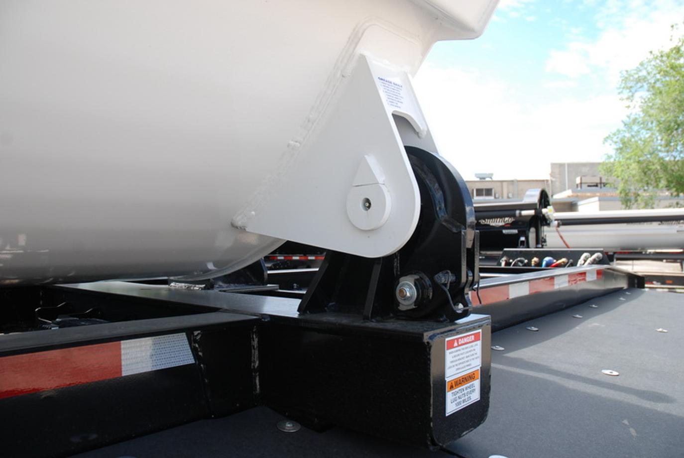 SmithCo Heavy-Duty Side Dump Trailer | Model SX4-49-36 | Frame Length 49' | Tub Length 36' | Electric/Hydraulic Control Valve