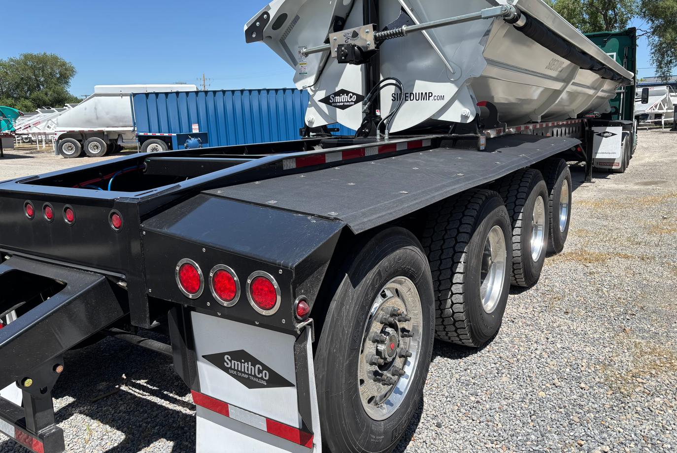 SmithCo Heavy-Duty Side Dump Trailer | Model SX4-49-36 | Frame Length 49' | Tub Length 36' | Electric/Hydraulic Control Valve