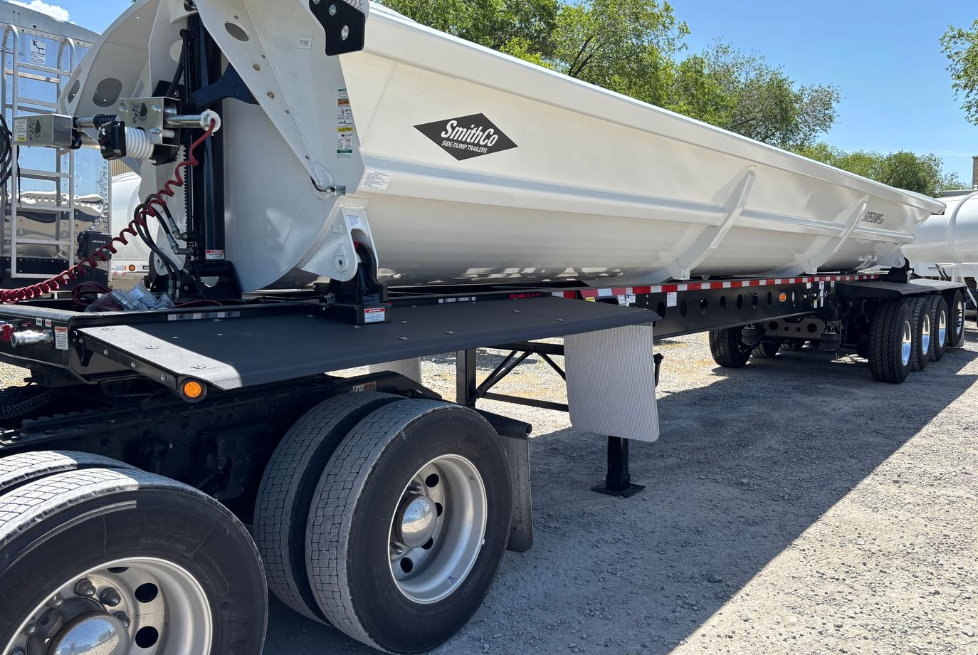 SmithCo Heavy-Duty Side Dump Trailer | Model SX4-49-36 | Frame Length 49' | Tub Length 36' | Electric/Hydraulic Control Valve