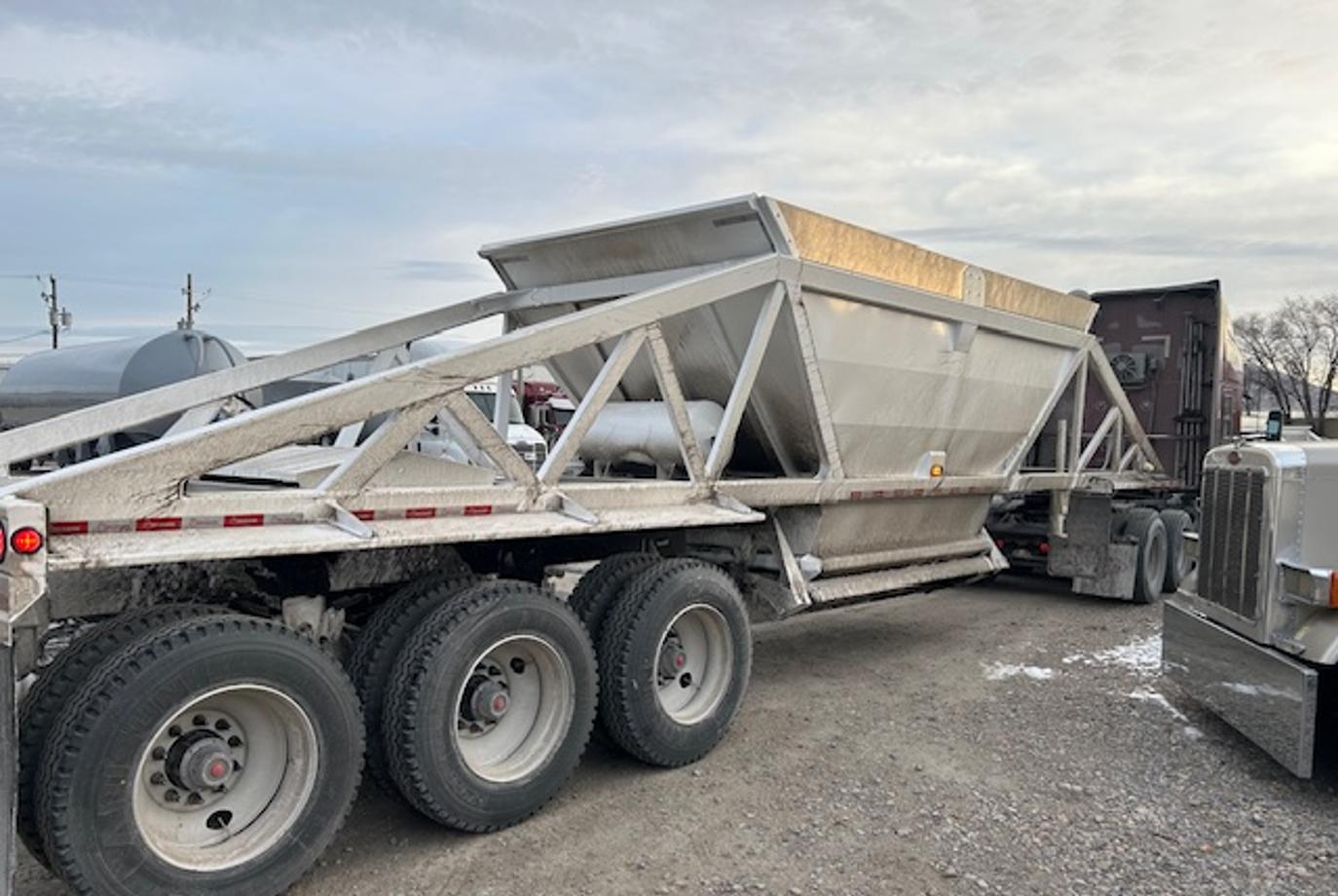 Ranco Bottom Dump Trailer + 14-24-4P Pup | Model LW21-40-3 | 40FT + 24FT Combo | Total Capacity 35 Cubic Yards