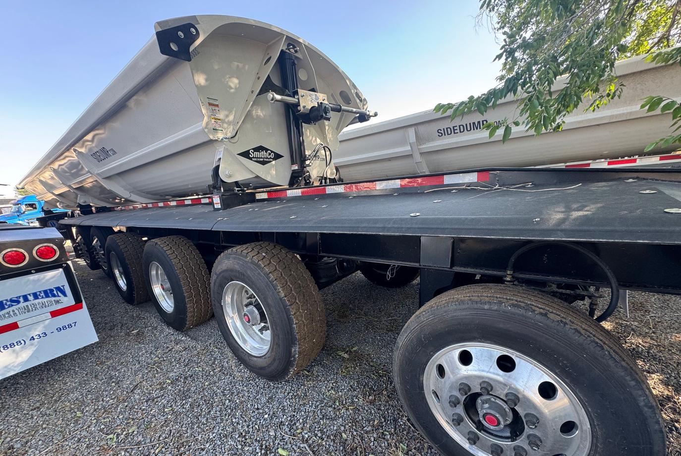 SmithCo Side Dump Trailer | Model SX6-53-40 | Frame Length 53' | Tub Length 40' | Frame Width 102"