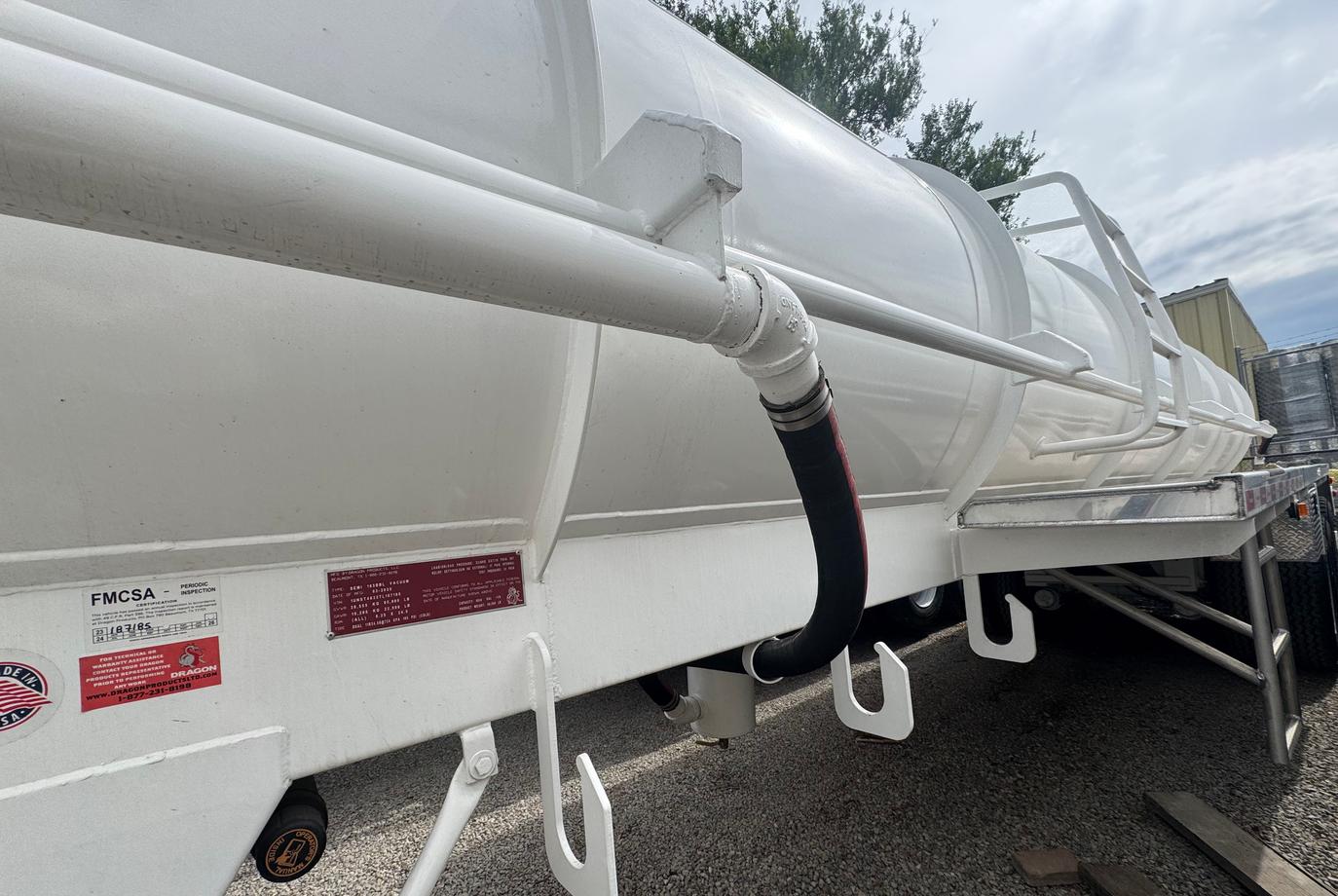 Ranco Heavy-Duty Non-Code Steel Vacuum Tank Trailer | Model 165 BBL 3 Axle Vac | Capacity 165 BBL