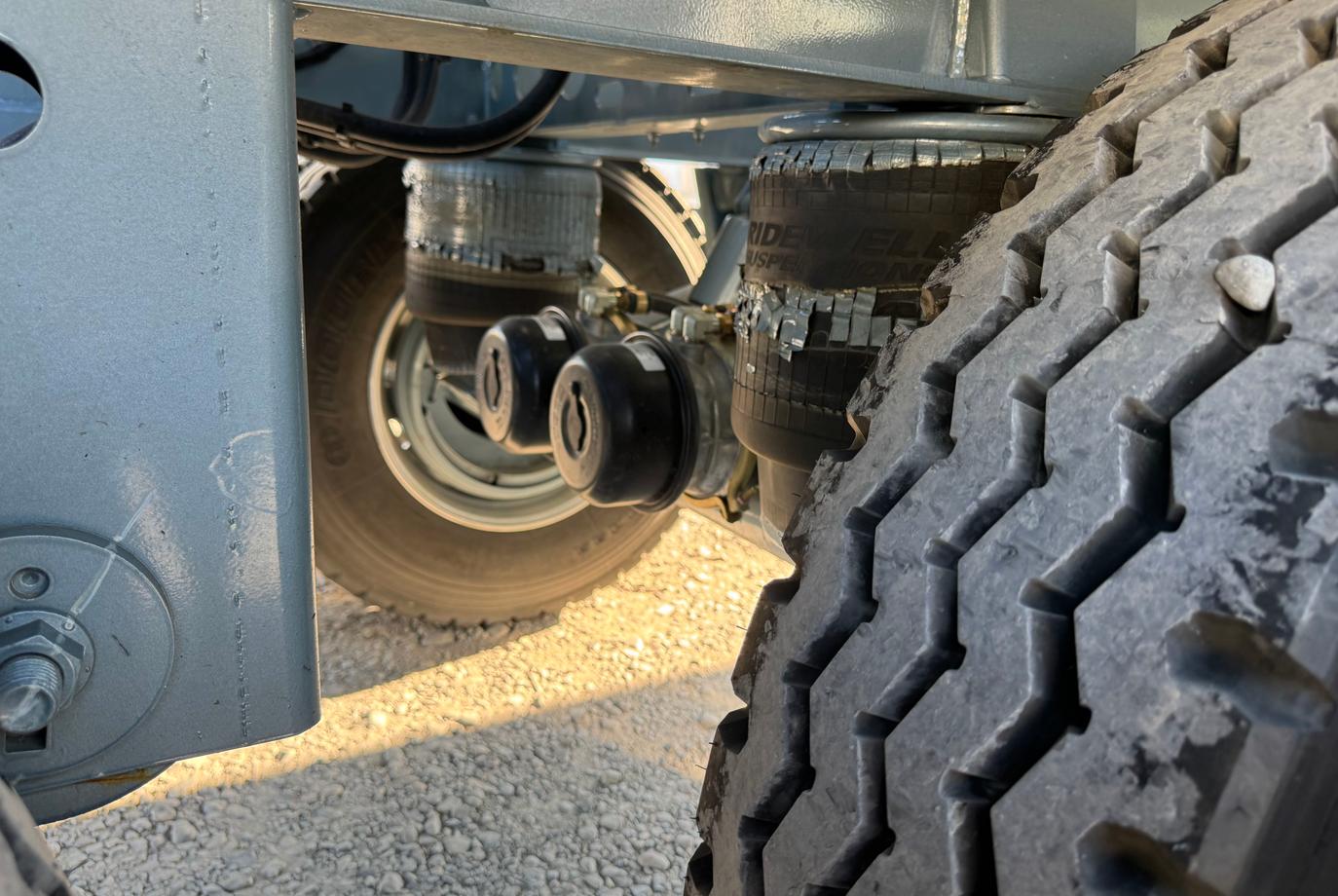 SmithCo Side Dump Trailer | Model SX2FP-30-24 | Frame Length 30′ | Tub Length 24′ | Width 102"