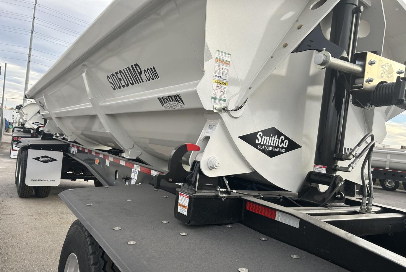 SmithCo Side Dump Trailer | Model SXFP2-30-24 | Frame Length 30' | Tub Length 24'