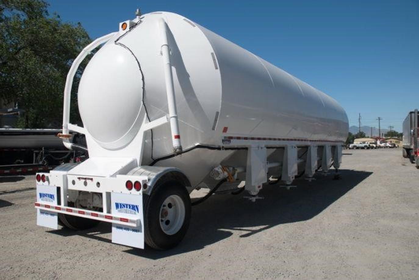 Ranco Peumatic Cement Pig Tank Trailer | Model SP-55-4000 | Overall Length 55' | Capacity 4,000