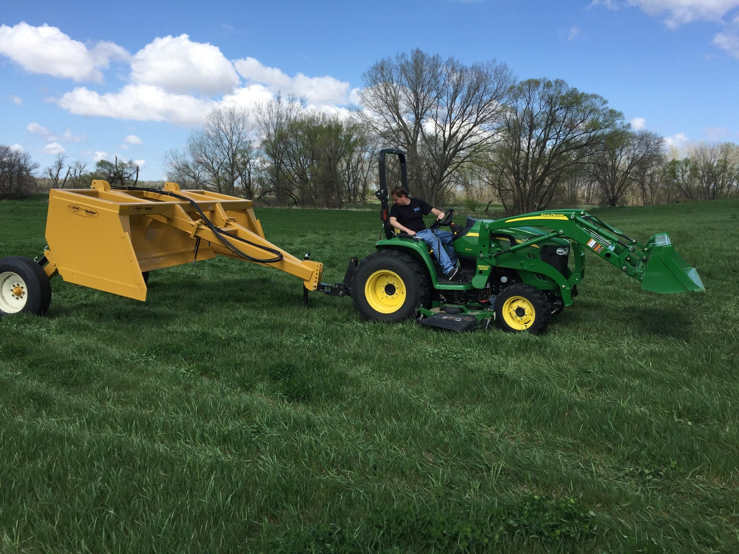 Apache Henke Buffalo 12' Estate II & Feedyard Scraper | Working Width 12' | 100–275 HP | For Tractors