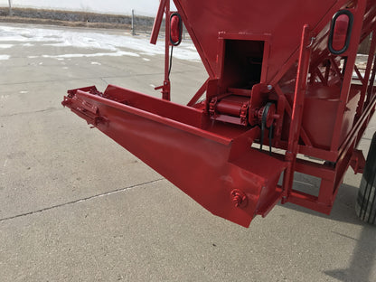 Global Equipment Apache Range Feeder | Capacity 3,200 lbs | Ground Mounted