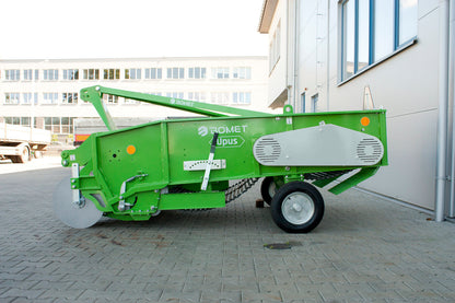 Bomet Upus 2-Row Conveyor Potato Digger | 57" Width | 50 HP | For Tractors