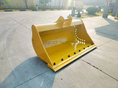 Bedrock Attachments Cleaning Bucket | Width 70" | Capacity 0.67 CU M | Machine Size 10-14 Tons | For Excavators CAT 312