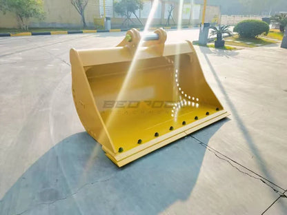 Bedrock Attachments Cleaning Bucket | Width 70" | Capacity 0.77 CU M | Machine Size 18-24 Tons | For Excavators CAT 320