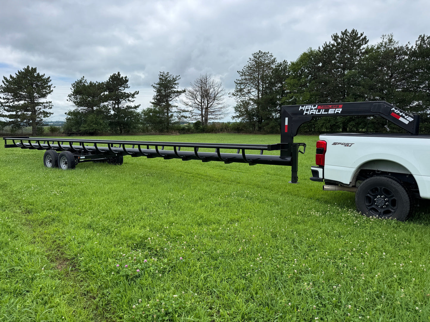 Global Equipment Apache Hay Hauler Inline Bale Trailers | Rail Length 25′, 32′, 36′ & 42′ | Bumper Pull & Gooseneck | For Hay Transport