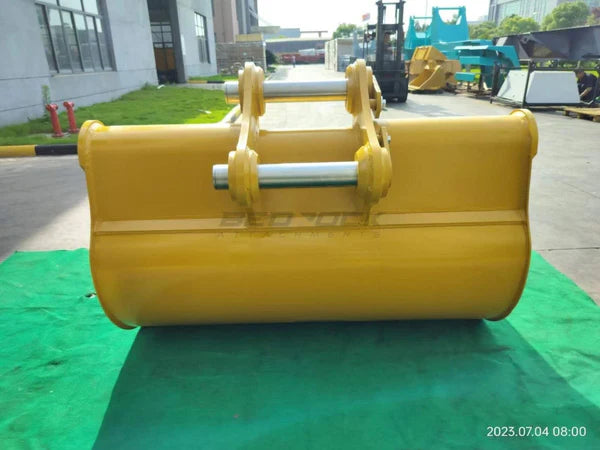 Bedrock Attachments Cleaning Bucket | Model EB324CBCL | Width 72" | Capacity 1.52 CU M | Machine Size 24-30 Tons | For Excavators CAT 324