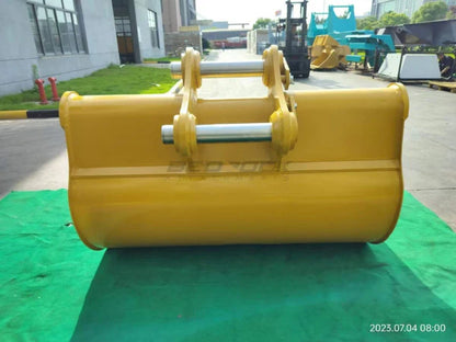 Bedrock Attachments Cleaning Bucket | Model EB324CBCL | Width 72" | Capacity 1.52 CU M | Machine Size 24-30 Tons | For Excavators CAT 324