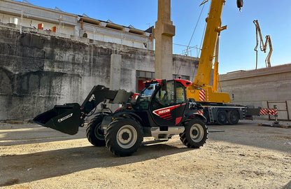 Faresin USA Telehandler | FS Middle Series | Lift Height 23–32 ft | Engines 75–134 HP | Capacity 8,800–9,000 lbs | For Construction & Agriculture