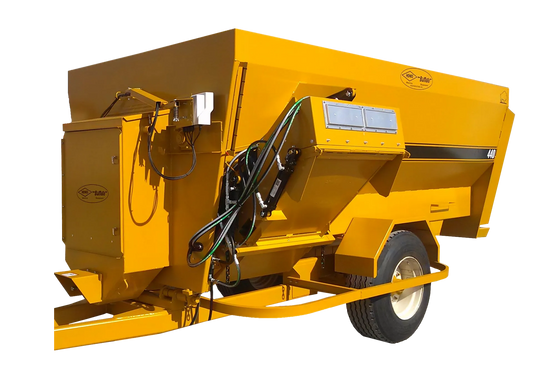 Henke Buffalo 440 Mixer Wagon | 440 Cu Ft | 100–120 HP | For Tractor