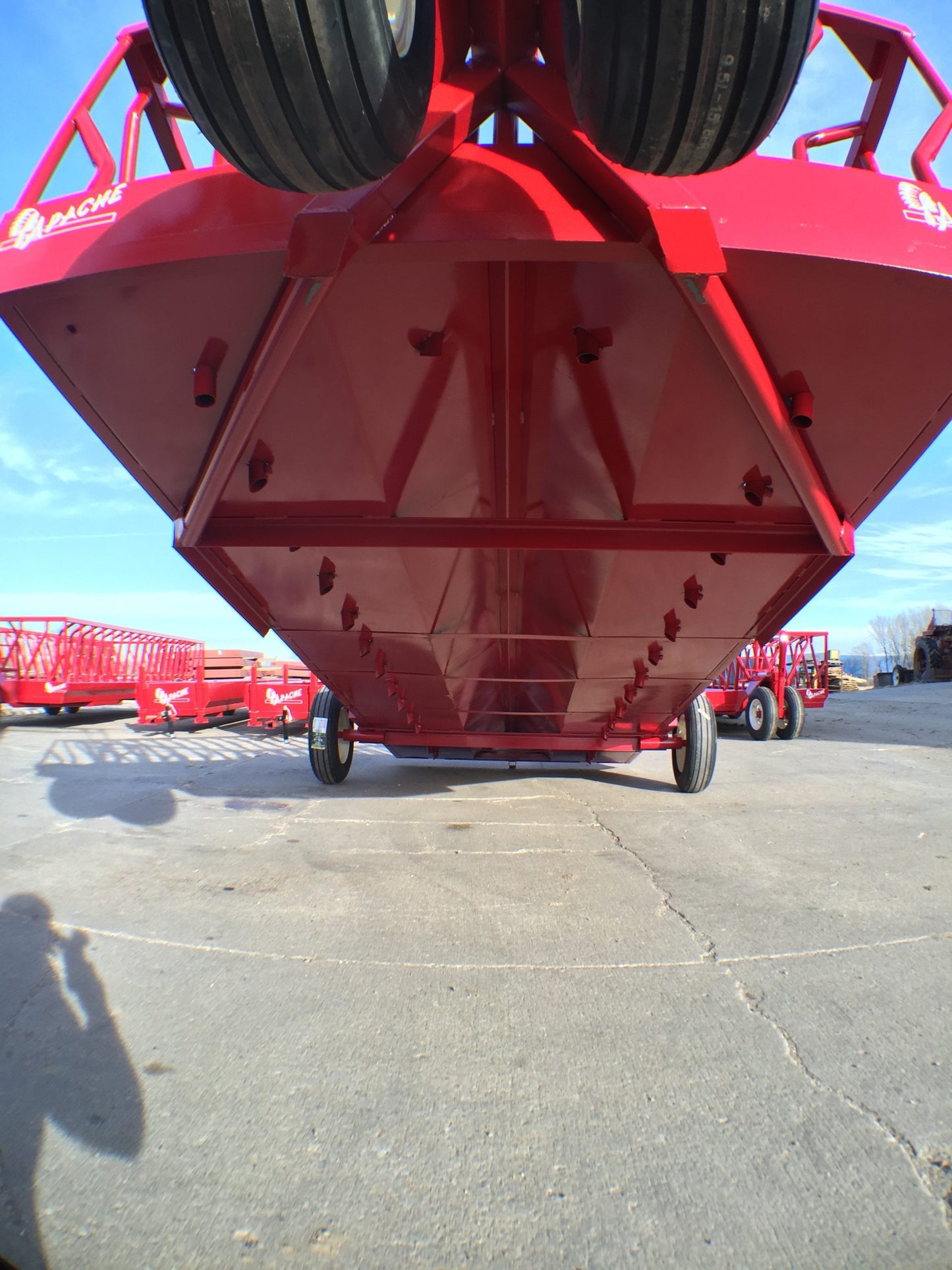Apache Equipment 20' Narrow Feeder Wagon | Length 20' | Single‑Axle | For Livestock Feeding