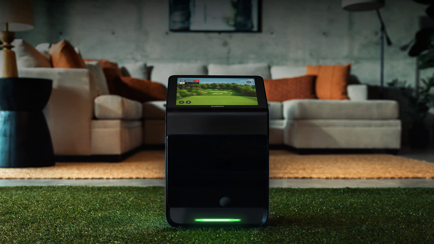 Garmin Approach R50 | Premium Golf Launch Monitor & Simulator | Display Size 10" | Display Resolution 800 x 1280 Pixels