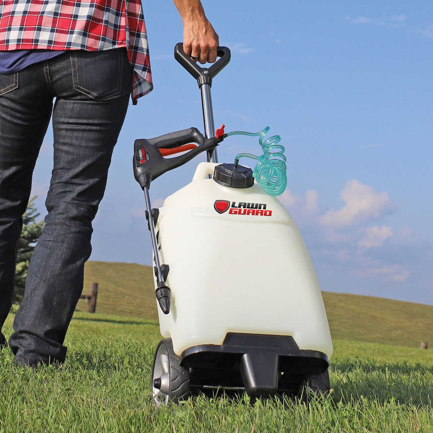 Lawn Guard 4-Gallon Rechargeable Portable Sprayer