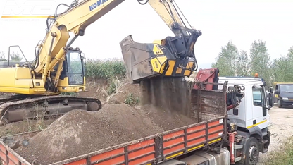 MB Crusher Shafts Screener | Model MB-HDS533 | Overall Width 134" | Machine Size 50–80 Tons | For Excavators