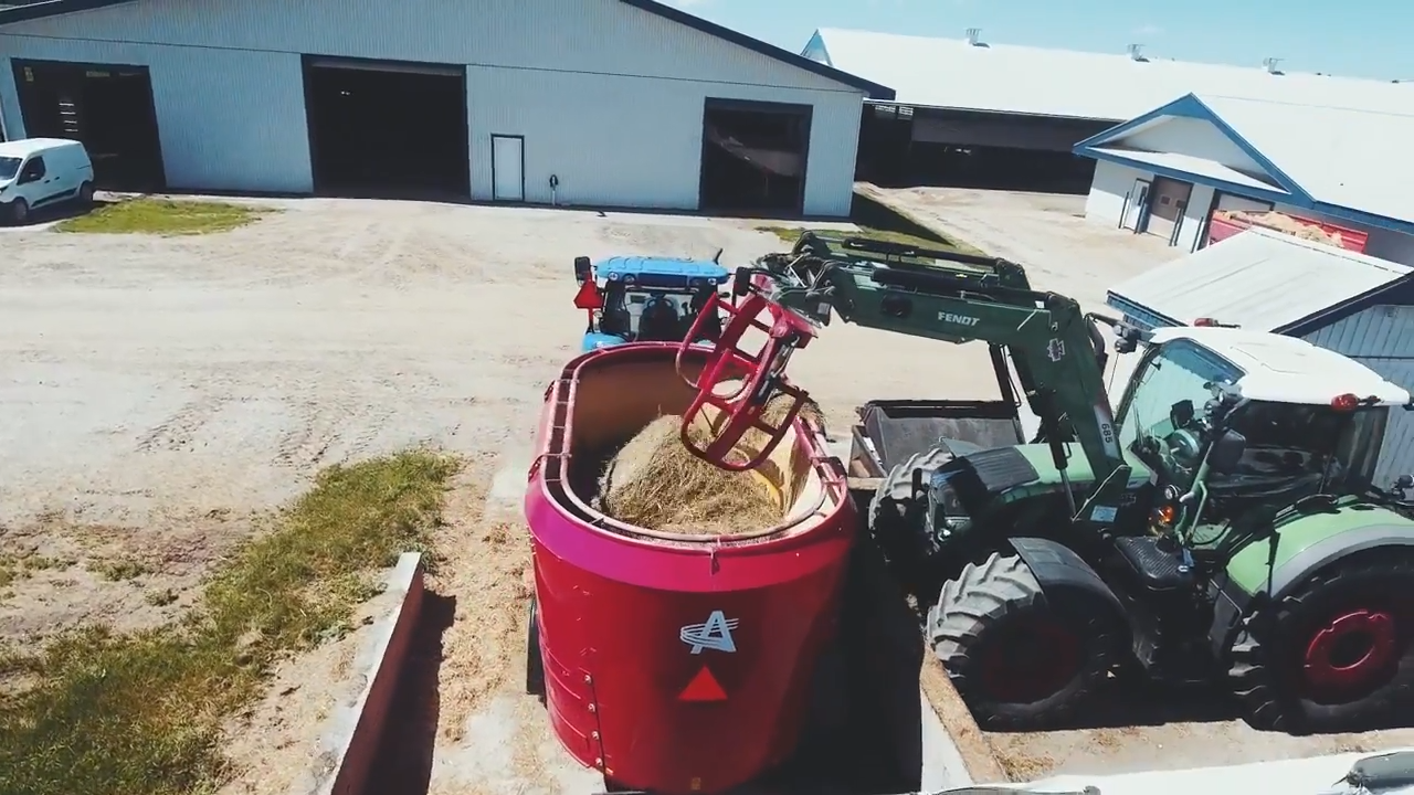 ANDERSON | Feed Mixer | A380 | Vertical Mixer | Single Auger (Right Side Trap Discharge)| 380-500 cu ft | Minimum 75 HP | For Tractor