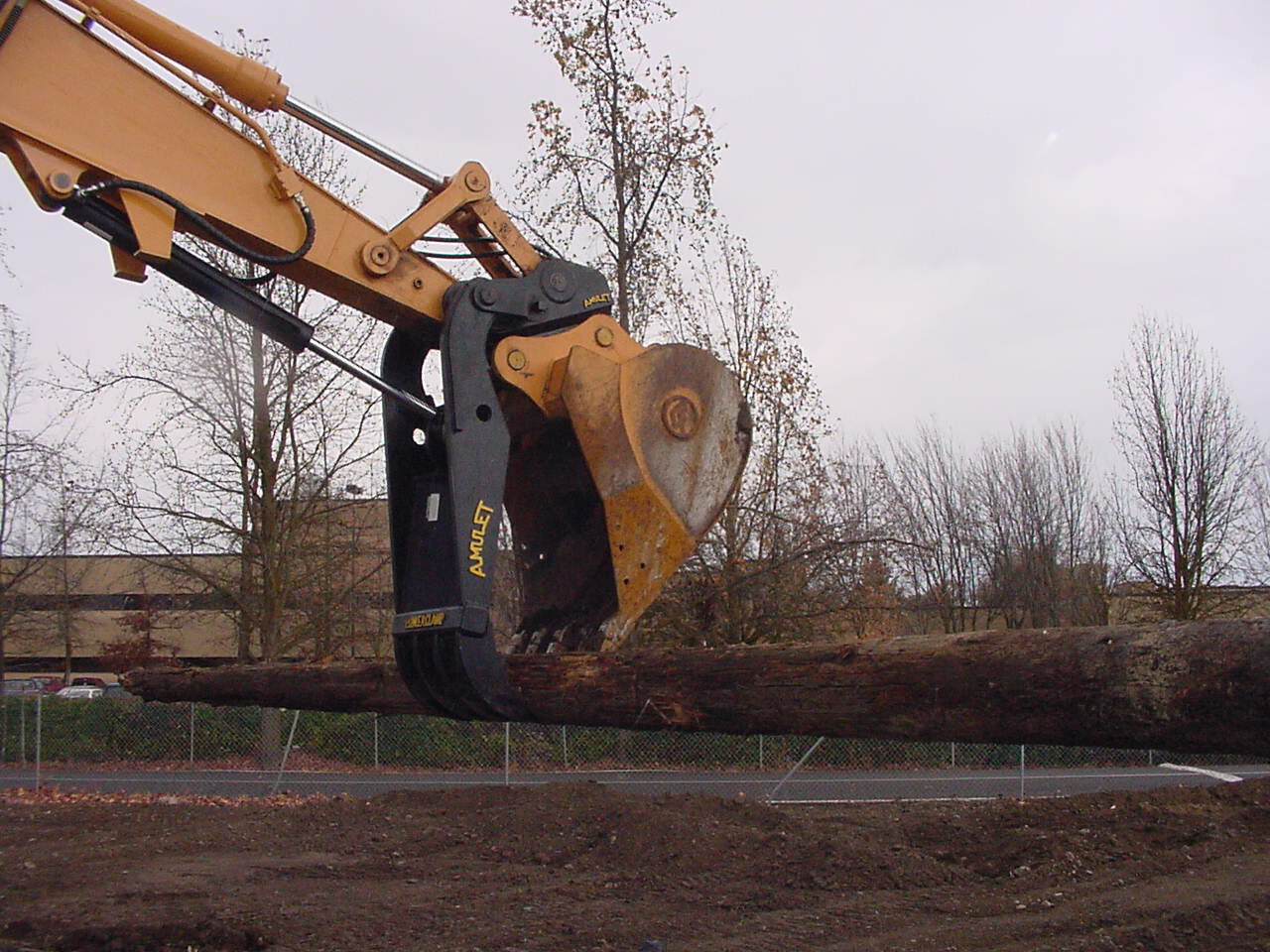 Amulet PowerClamp Hydraulic Thumb | Models PowerClamp Non Linkage Series | Machine Size 1-50 Tons | For Excavators